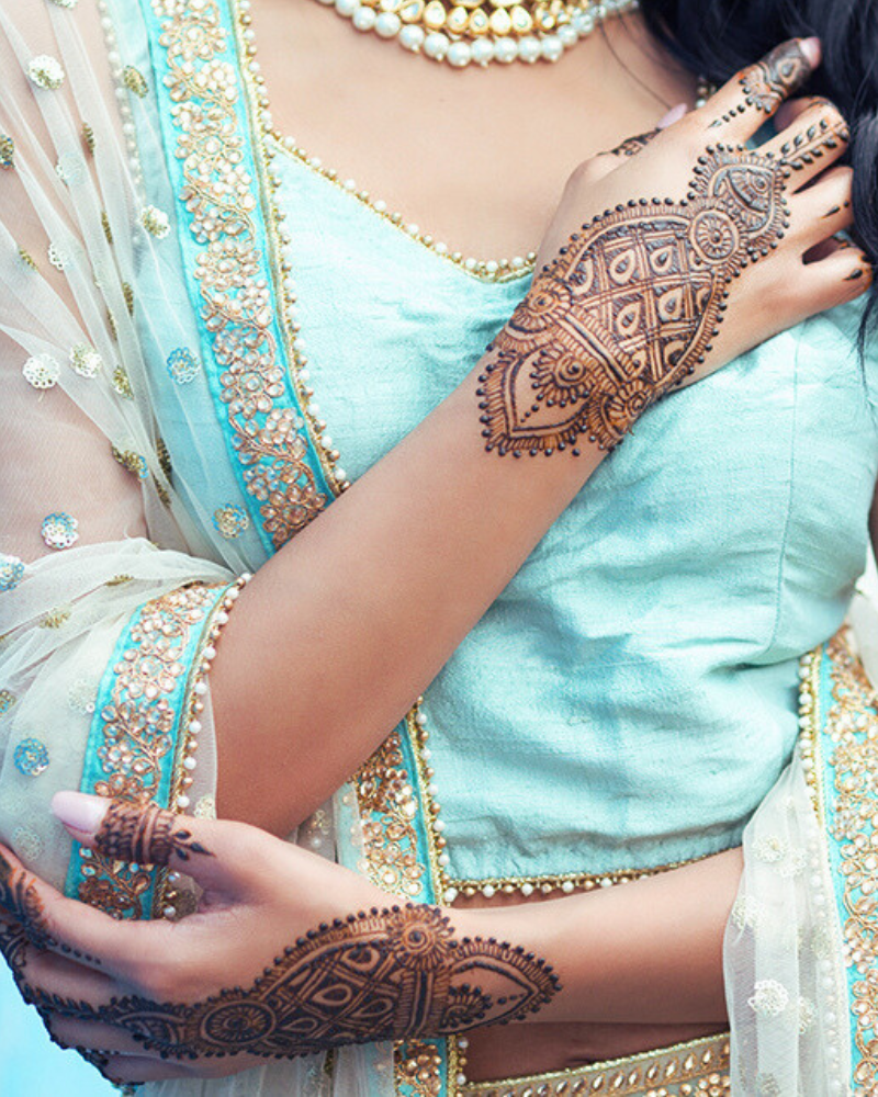 Beautiful bridal mehndi design by Kajal's Mehndi Art